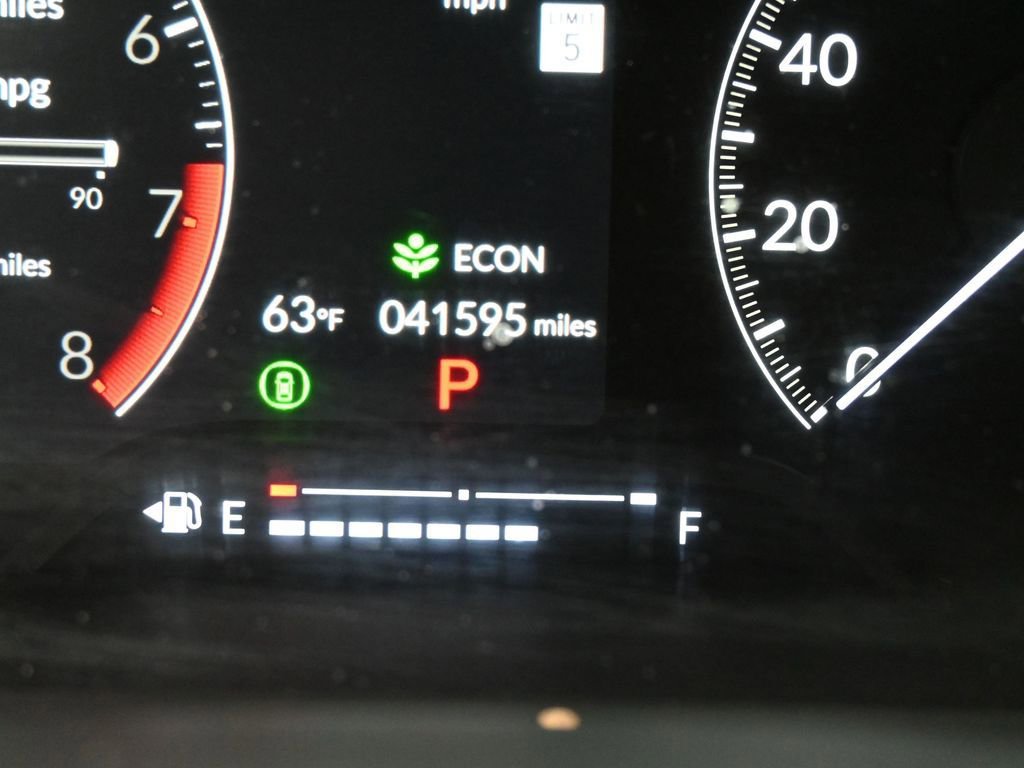 Used 2023 Honda Civic Sport image 25