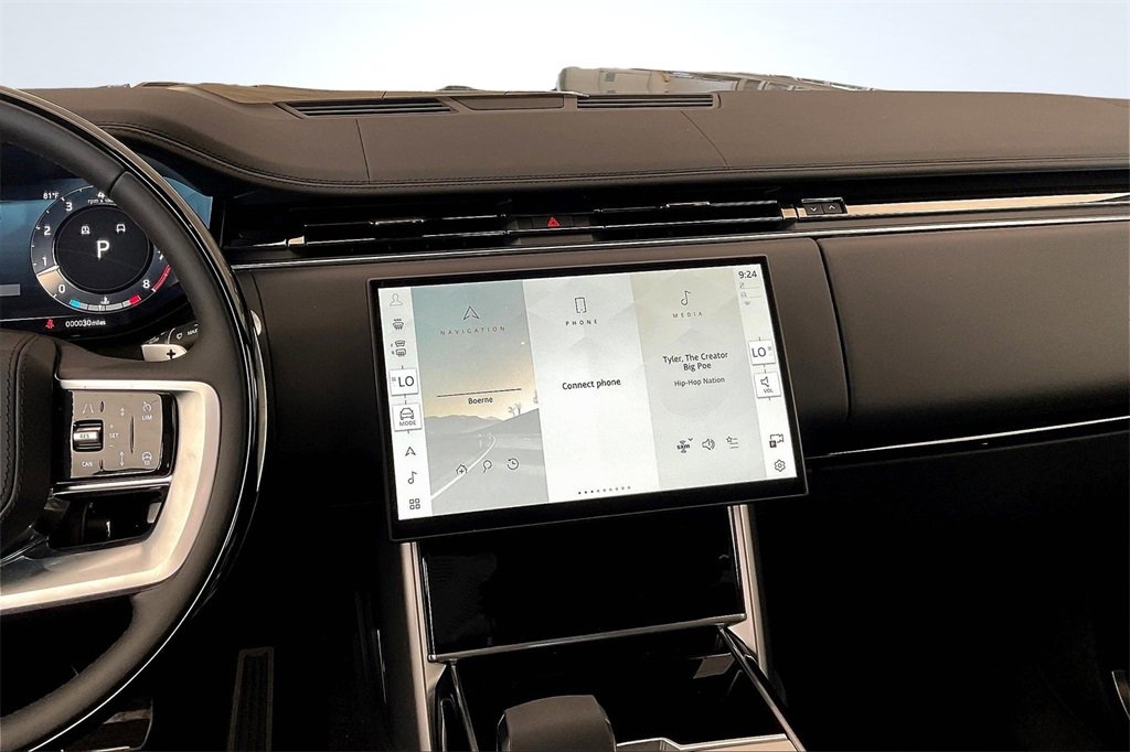 New 2025 Land Rover Range Rover Long Wheelbase SE image 7
