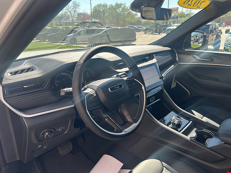 New 2026 Jeep Grand Cherokee L Limited w/ Limited Altitude Package AWD/4WD image 20
