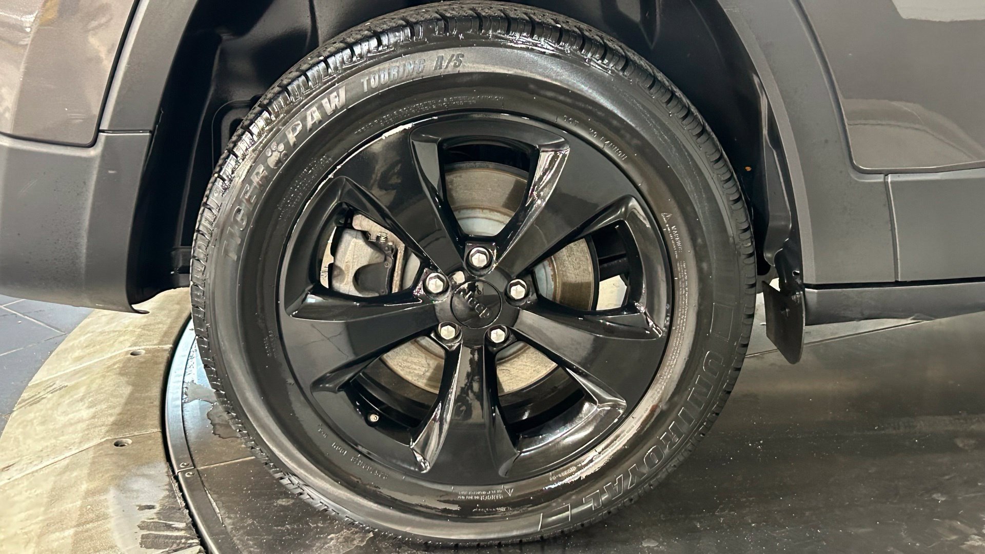 Used 2017 Jeep Cherokee High Altitude AWD/4WD image 20