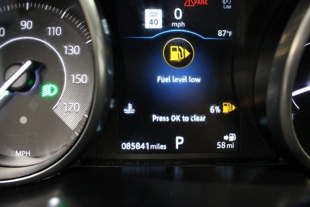 Used 2018 Jaguar E-PACE S image 26