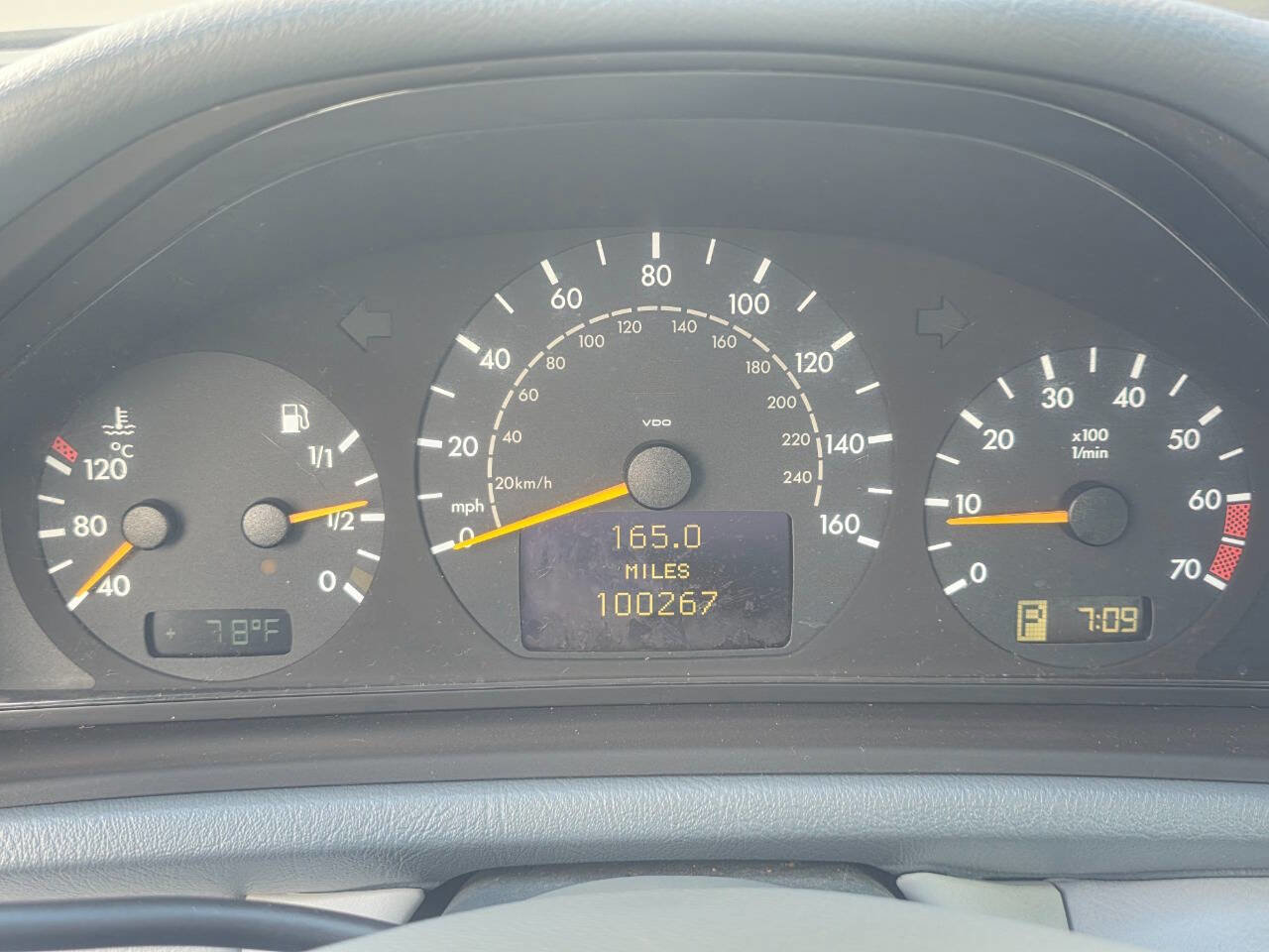 Used 2000 Mercedes-Benz CLK 320 Coupe image 13