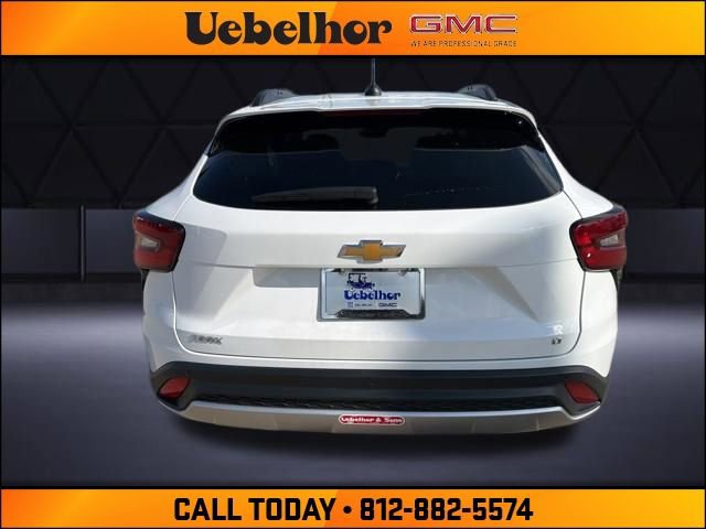 Used 2025 Chevrolet Trax LT w/ Driver Confidence Package image 7