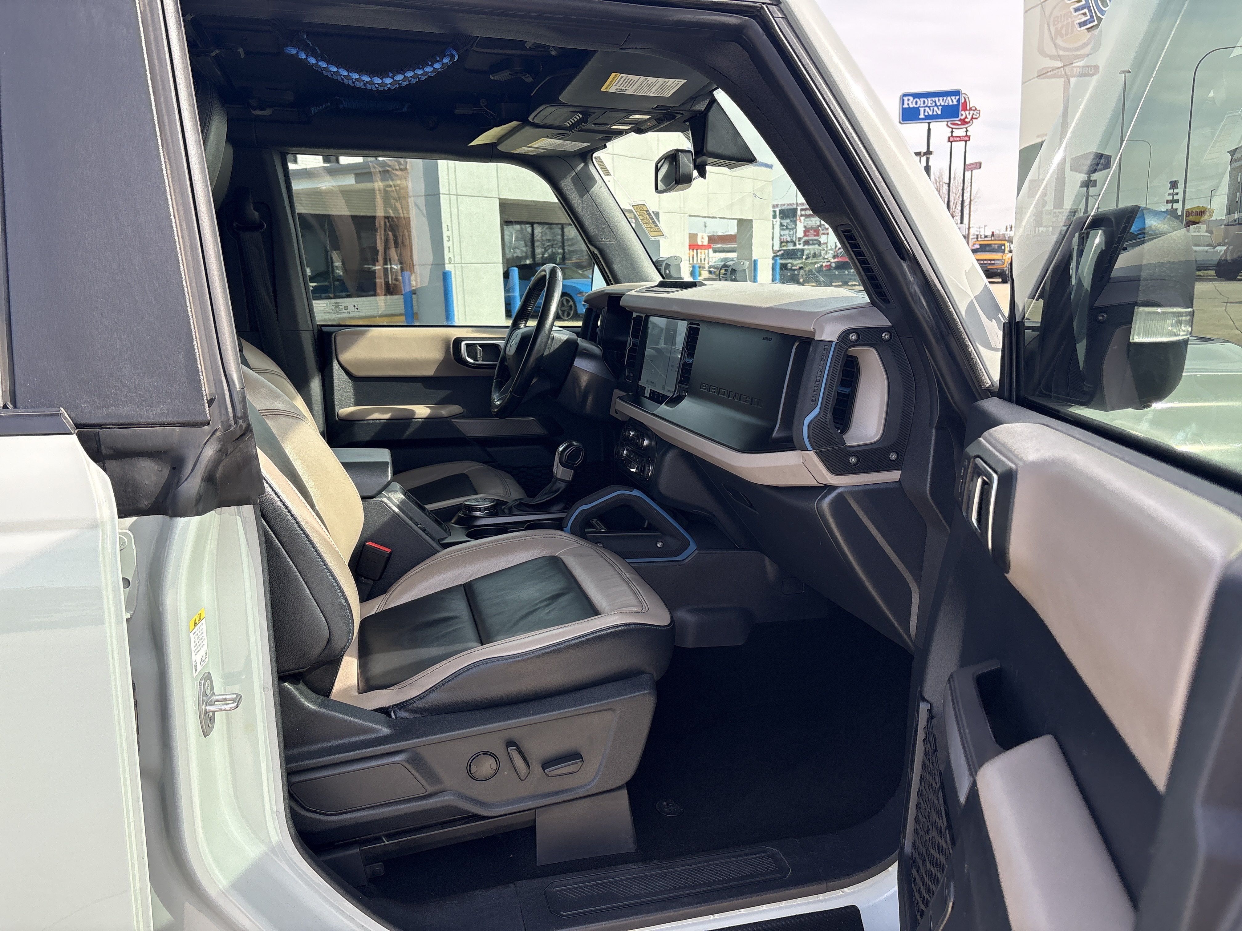 Used 2022 Ford Bronco Wildtrak AWD/4WD image 8