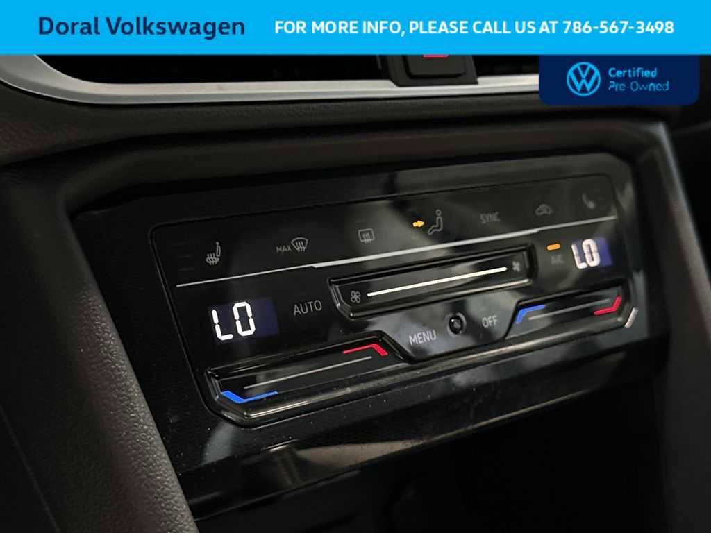 Used 2025 Volkswagen Taos SE FWD image 20