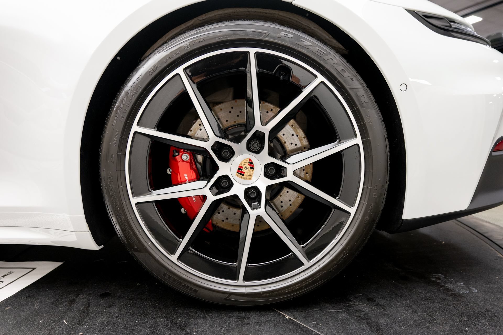 Certified 2026 Porsche 911 Targa 4 GTS AWD/4WD image 42