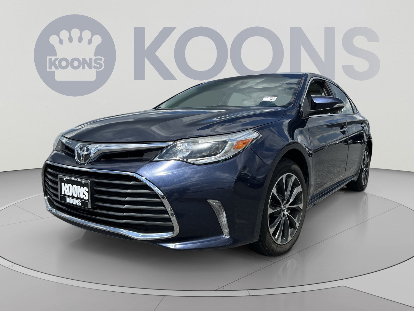 Used 2016 Toyota Avalon Limited FWD image 1