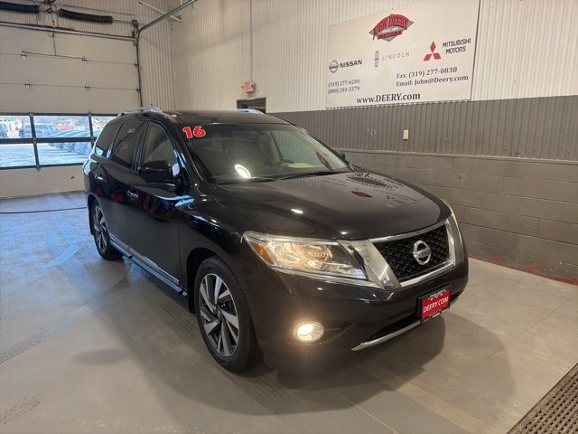 Used 2016 Nissan Pathfinder Platinum w/ Family Entertainment Package image 1