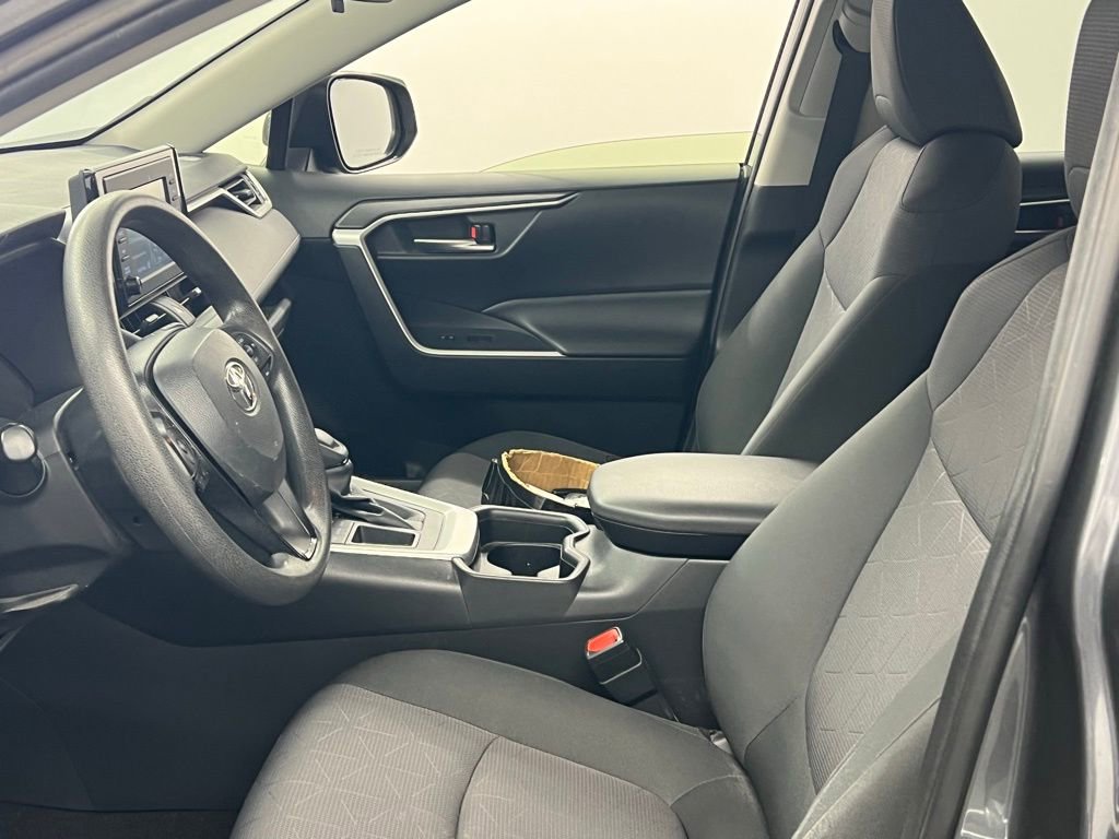 Used 2019 Toyota RAV4 XLE w/ All Weather Liner Package image 7