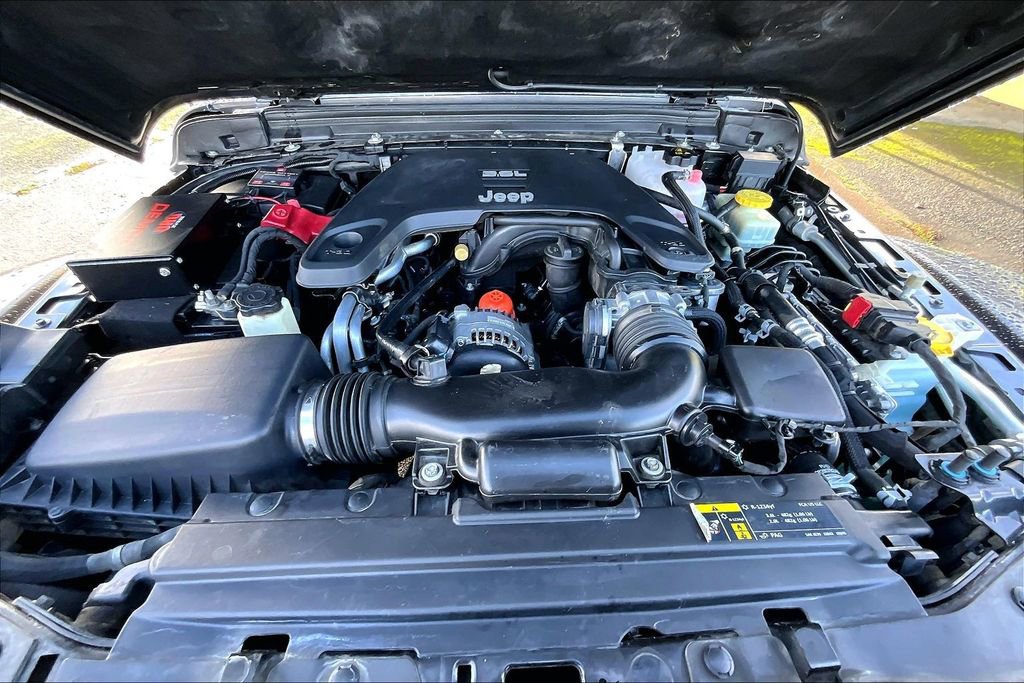 Used 2018 Jeep Wrangler Unlimited Rubicon AWD/4WD image 31