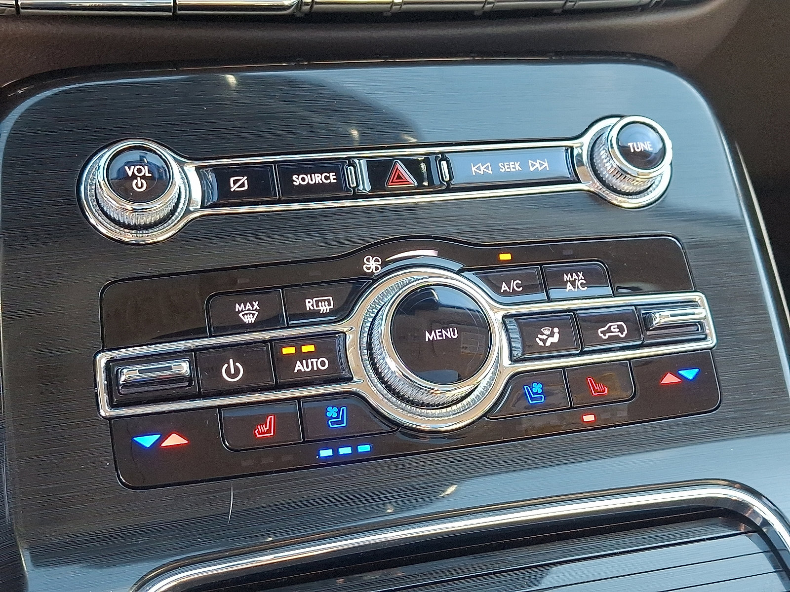 Used 2021 Lincoln Nautilus Reserve image 17