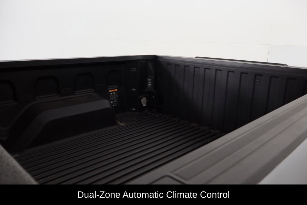 Used 2023 Chevrolet Silverado 1500 LT AWD/4WD image 10