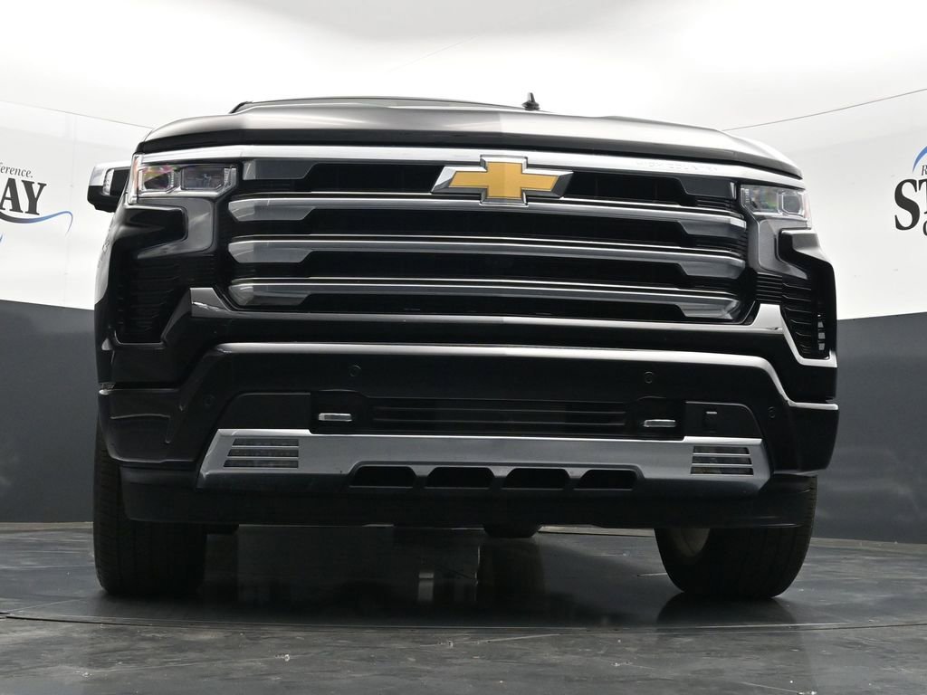 Used 2025 Chevrolet Silverado 1500 High Country w/ High Country Premium Package image 18