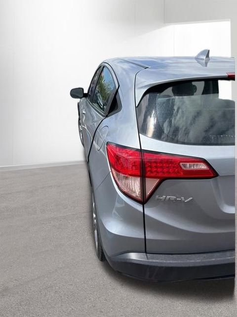 Used 2017 Honda HR-V LX image 6