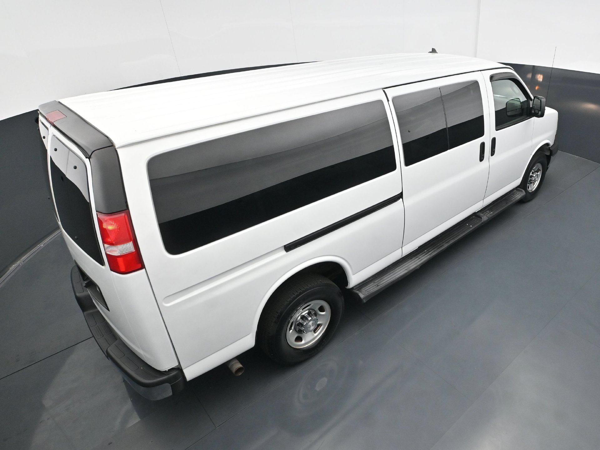Used 2019 Chevrolet Express 3500 LT w/ LT Preferred Equipment Group RWD image 41