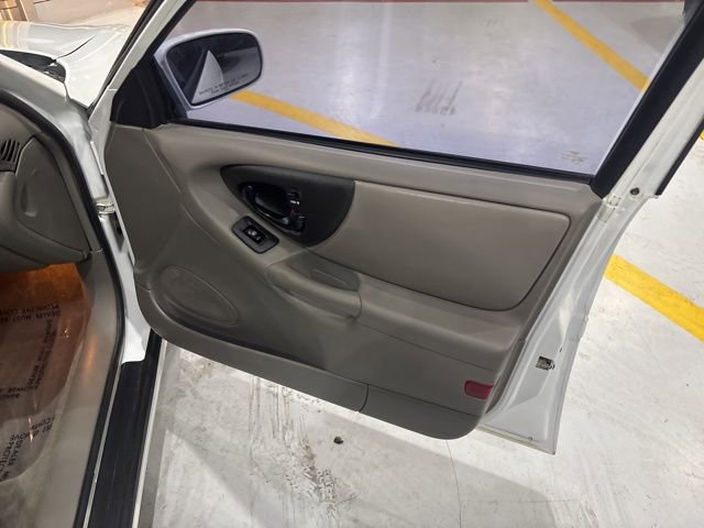 Used 2002 Chevrolet Malibu LS w/ Preferred Equipment Group 1 image 30