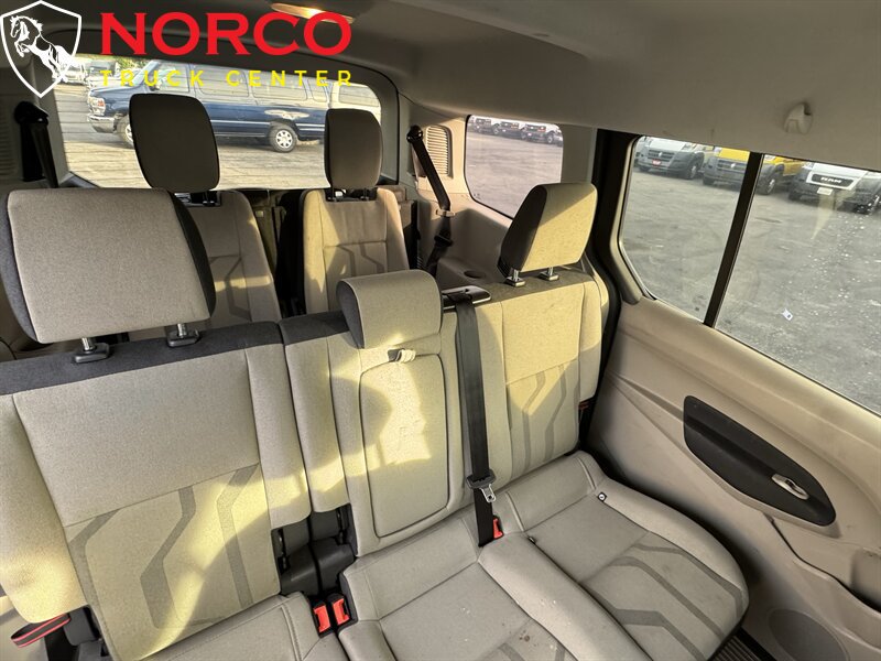 Used 2018 Ford Transit Connect XLT FWD image 3