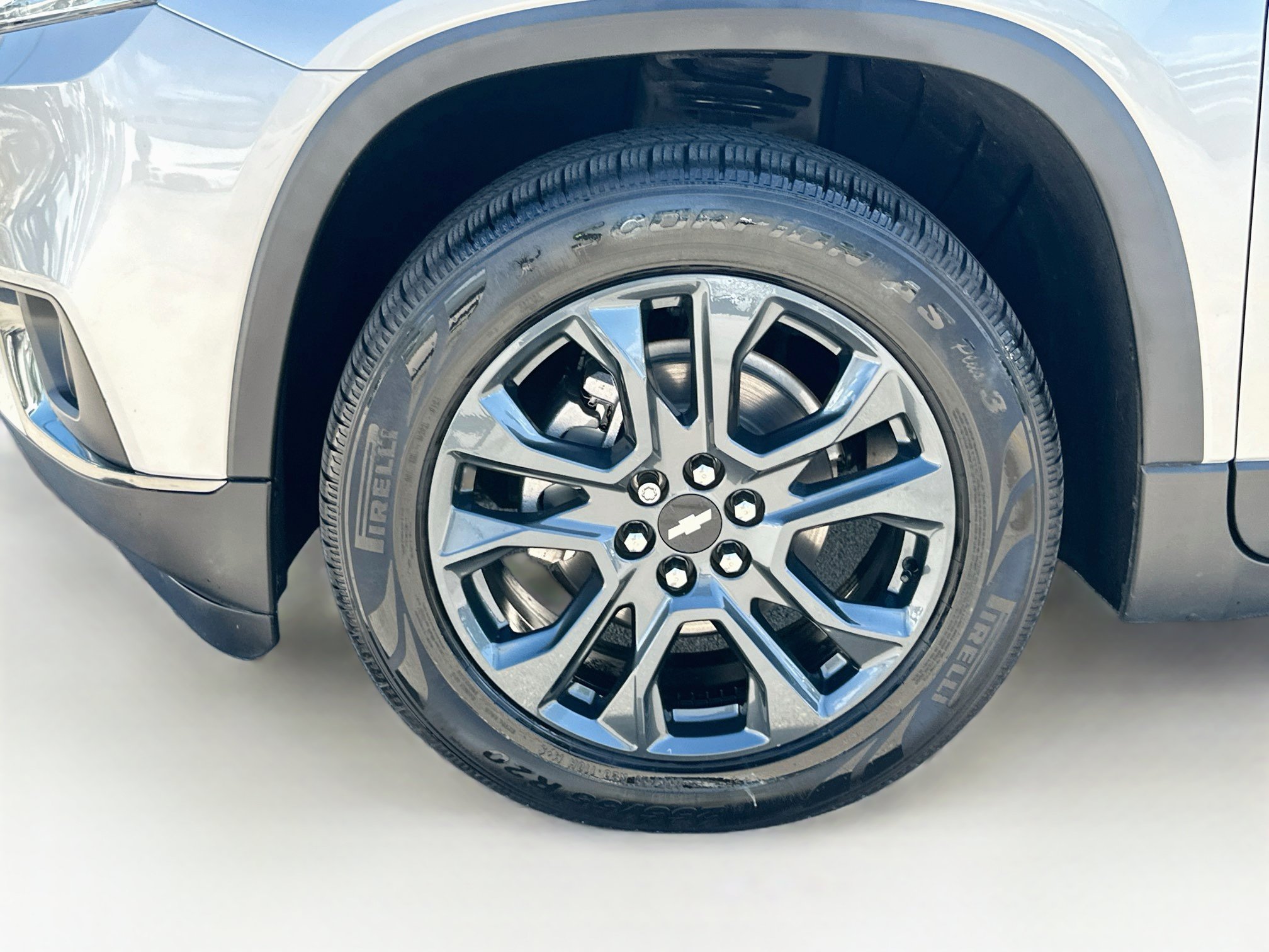 Used 2020 Chevrolet Traverse RS FWD image 33