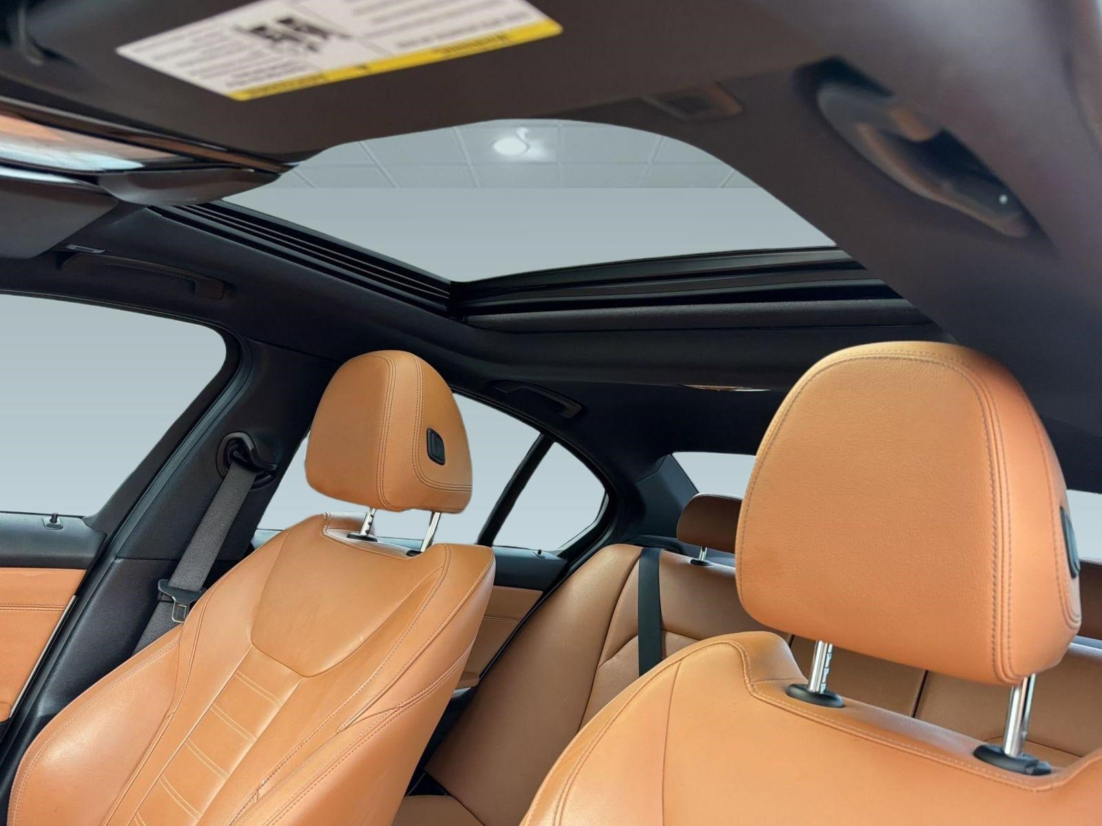 Used 2021 BMW 330i Sedan image 15