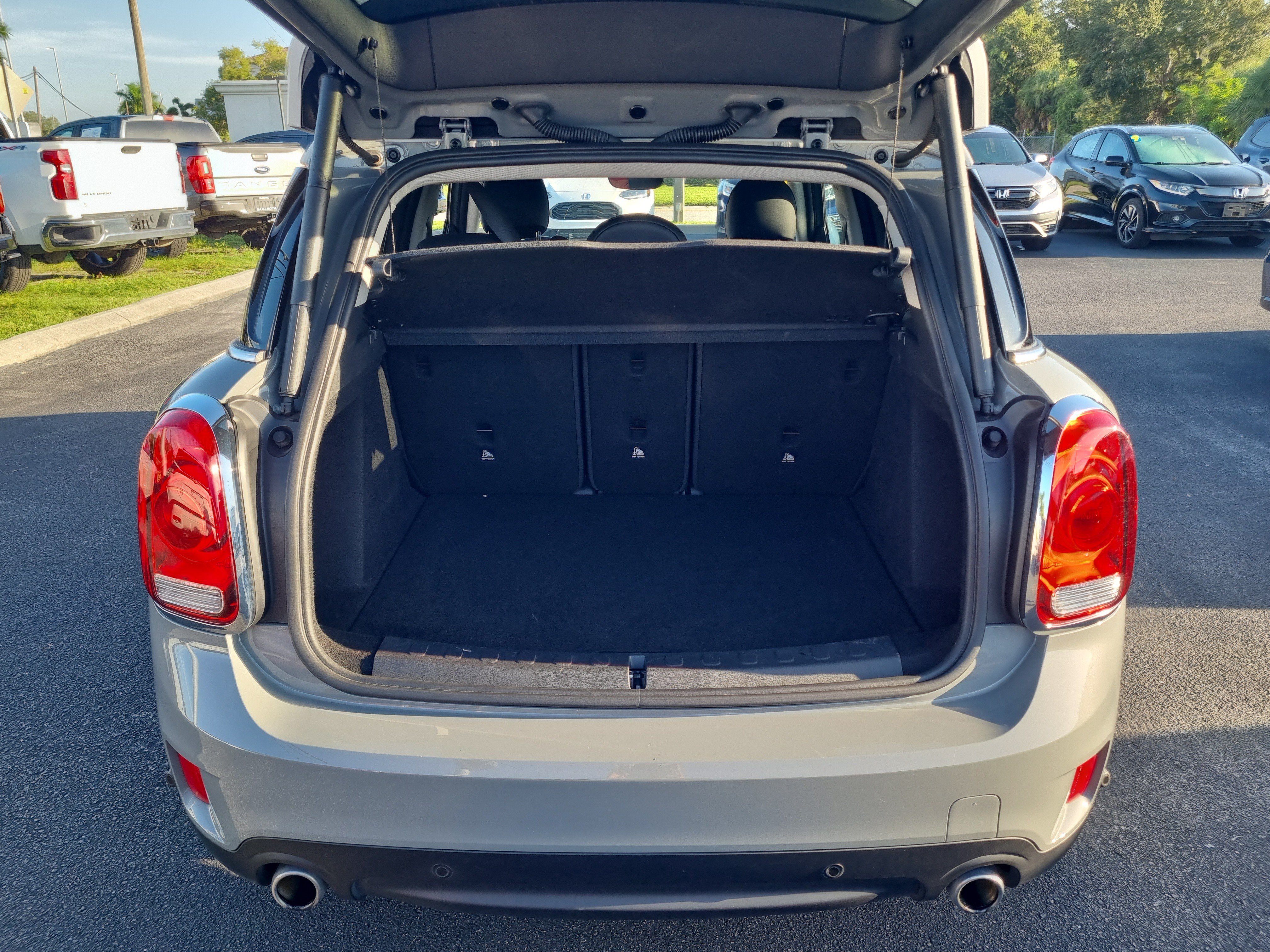 Used 2018 MINI Cooper Countryman S FWD image 9