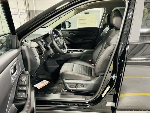 New 2026 Nissan Rogue SV image 19