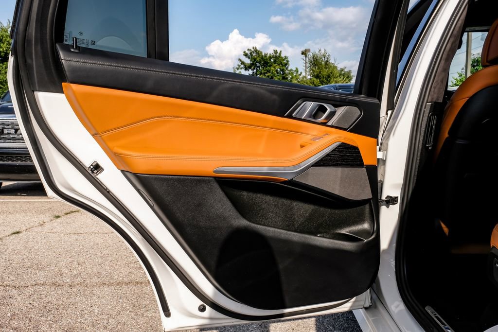 Used 2021 BMW X7 M50i w/ Executive Package image 53