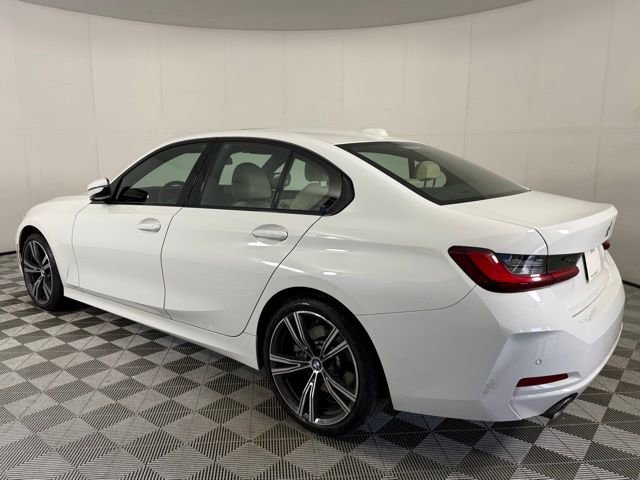 Used 2023 BMW 330i Sedan w/ Premium Package image 4