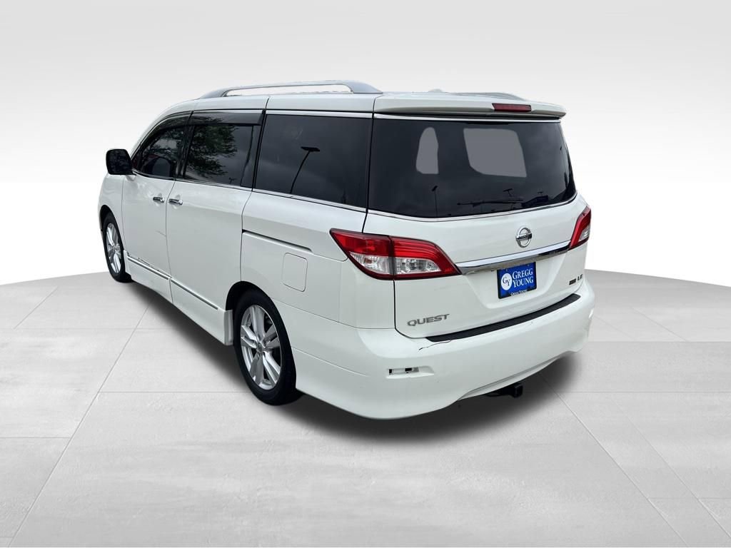 Used 2011 Nissan Quest LE FWD image 4