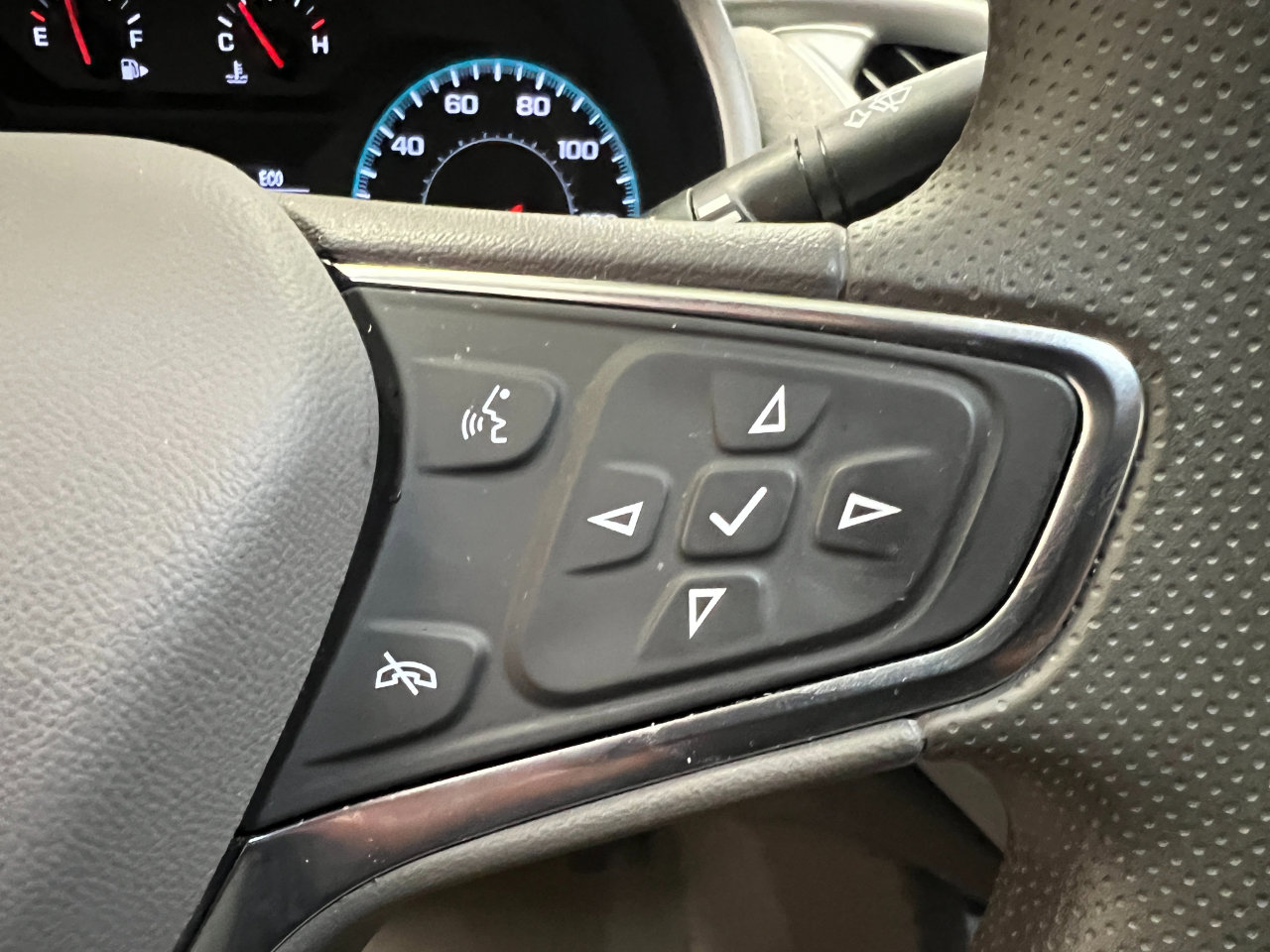 Used 2024 Chevrolet Malibu LS image 32