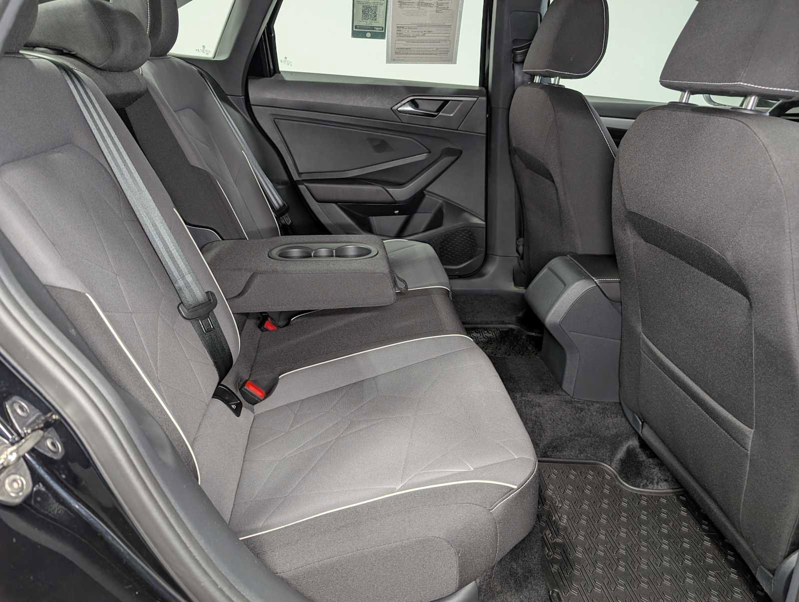 Used 2025 Volkswagen Jetta Sport image 36