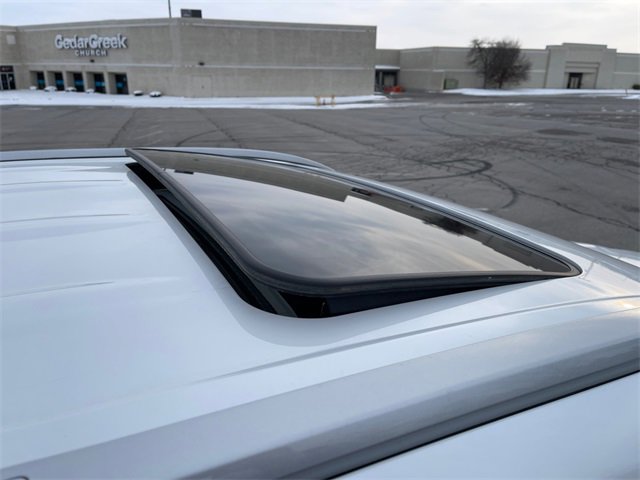 Used 2023 Toyota Highlander XLE image 21