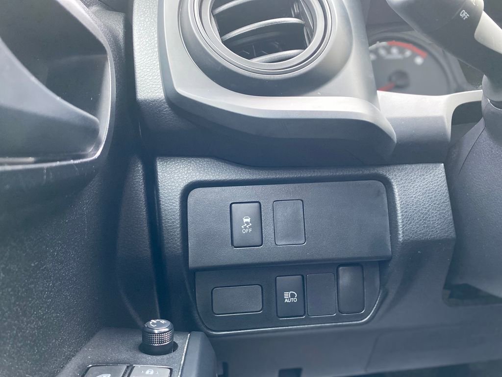 Used 2021 Toyota Tacoma SR RWD image 29