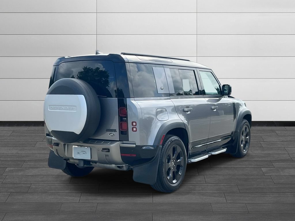 Certified 2023 Land Rover Defender 110 X-Dynamic SE AWD/4WD image 5