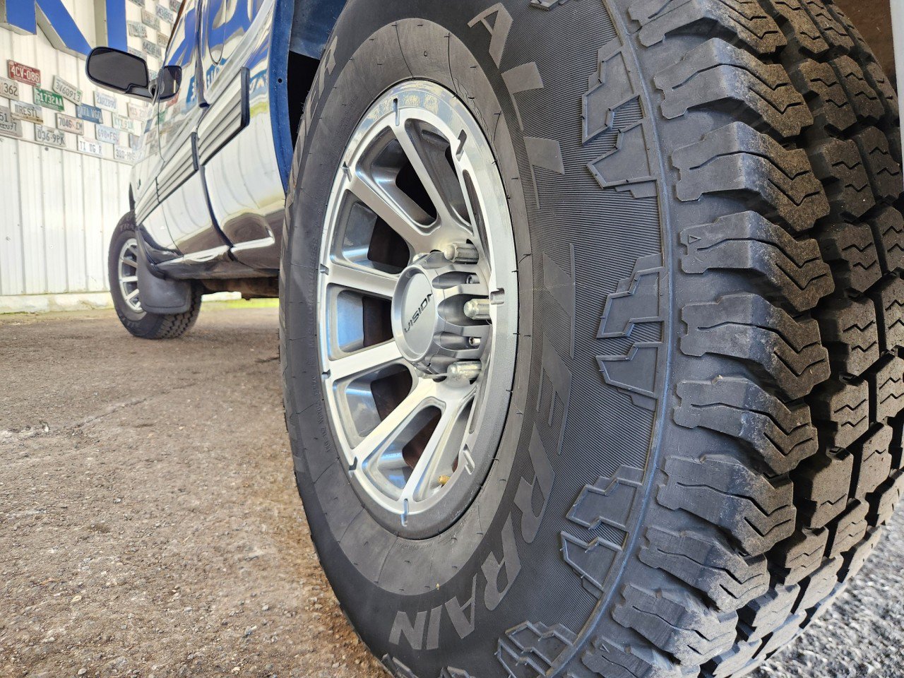Used 2000 Chevrolet Silverado 1500 LS AWD/4WD image 13