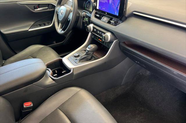 Certified 2023 Toyota RAV4 Limited AWD/4WD image 17
