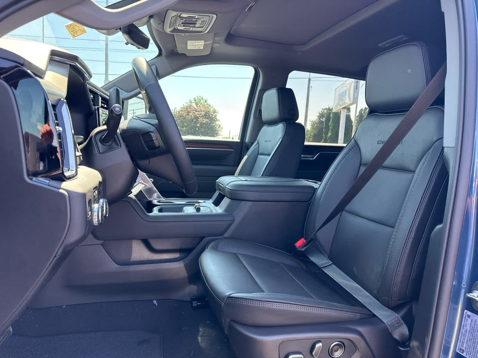 New 2026 GMC Sierra 3500 Denali w/ Denali Reserve Package AWD/4WD image 11