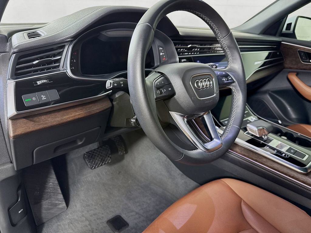 Used 2024 Audi Q8 Premium Plus w/ Premium Plus Package AWD/4WD image 10