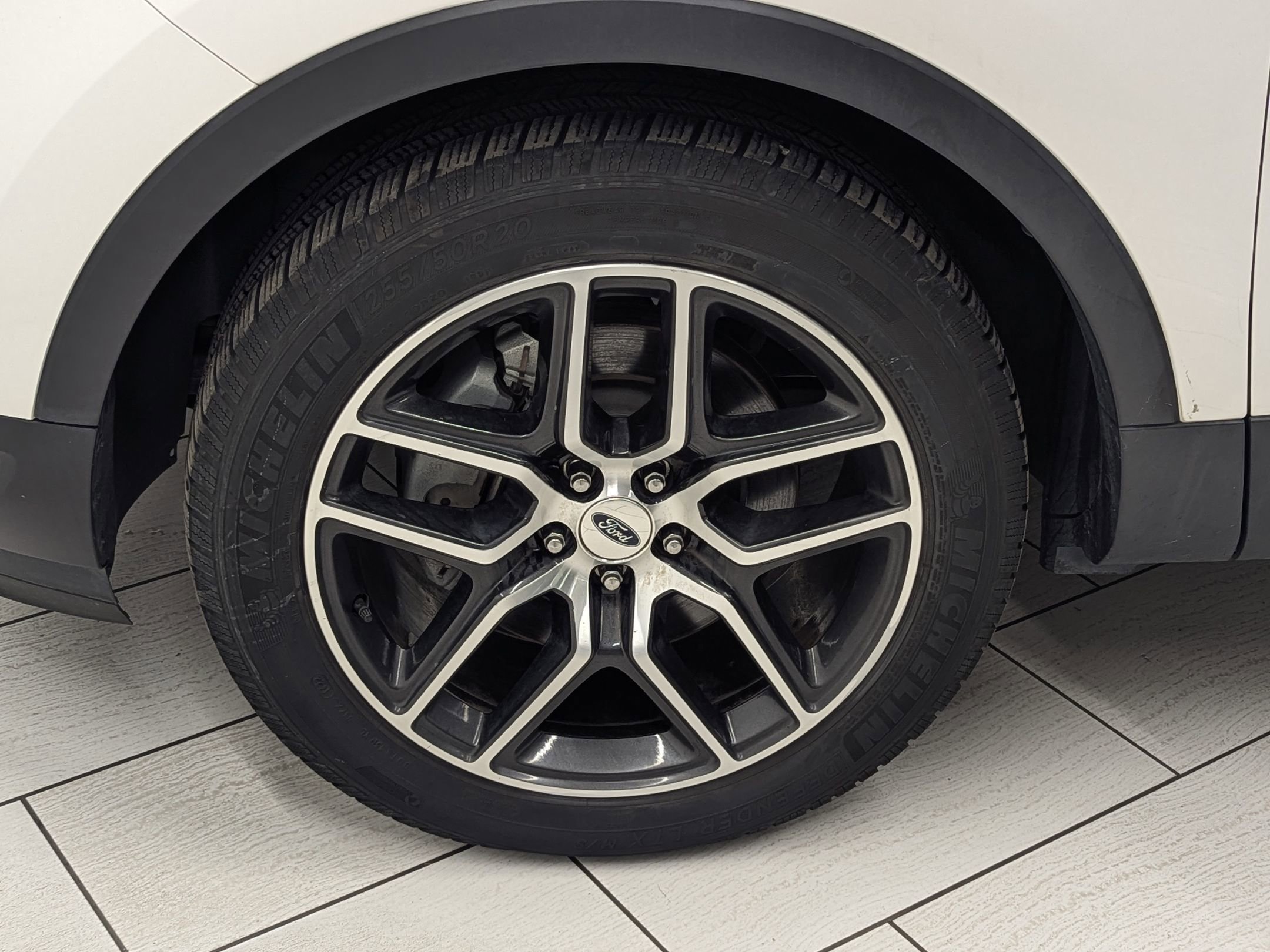 Used 2019 Ford Explorer Sport w/ Ford Safe & Smart Package image 9