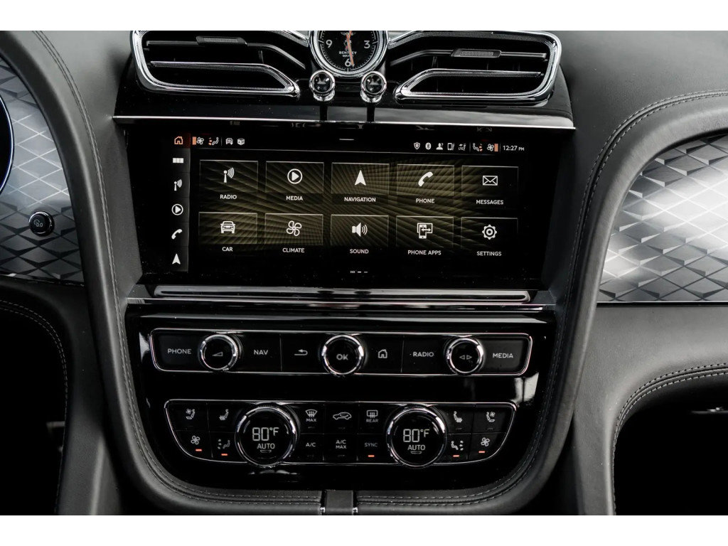 Used 2022 Bentley Bentayga image 33