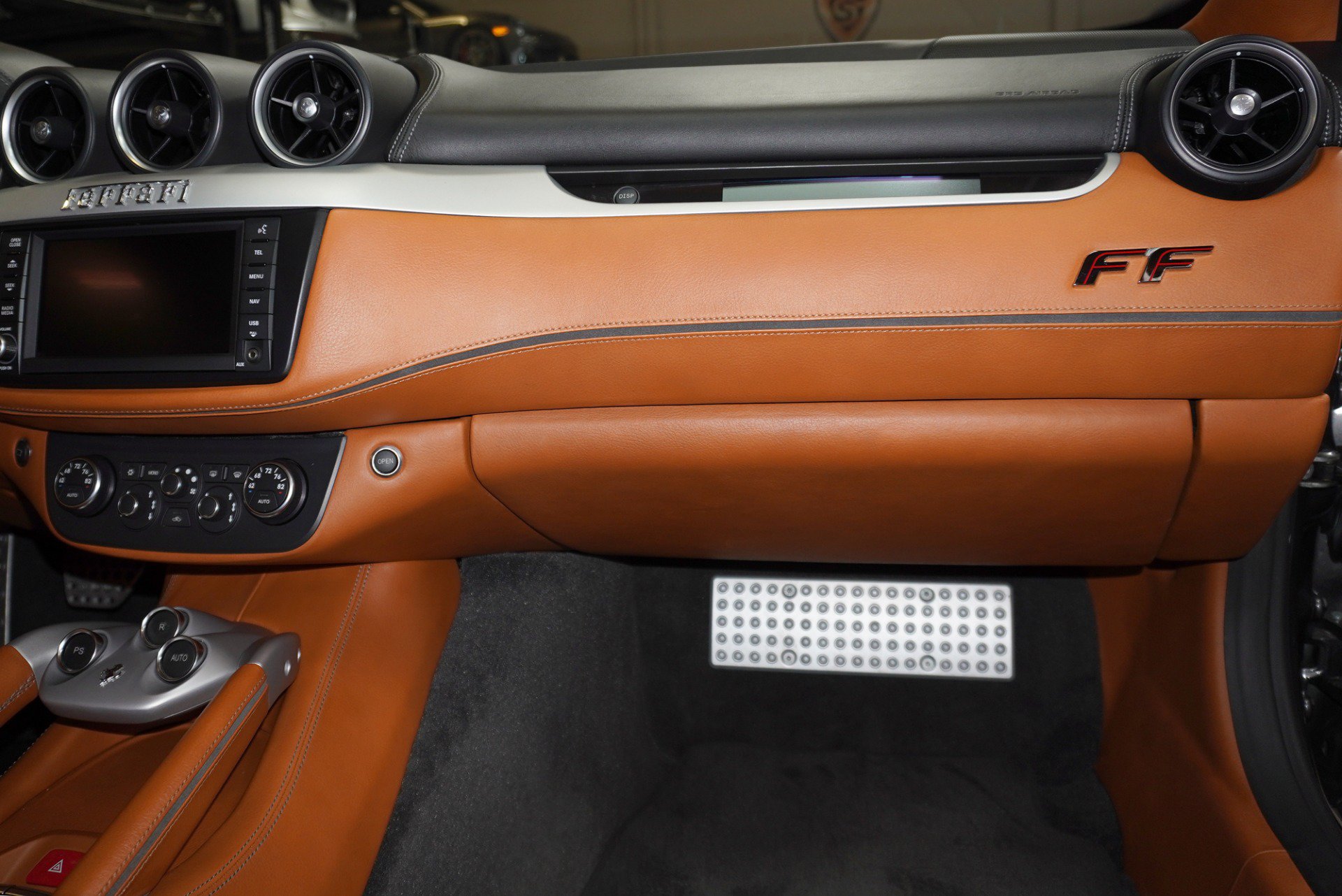 Used 2012 Ferrari FF AWD/4WD image 42