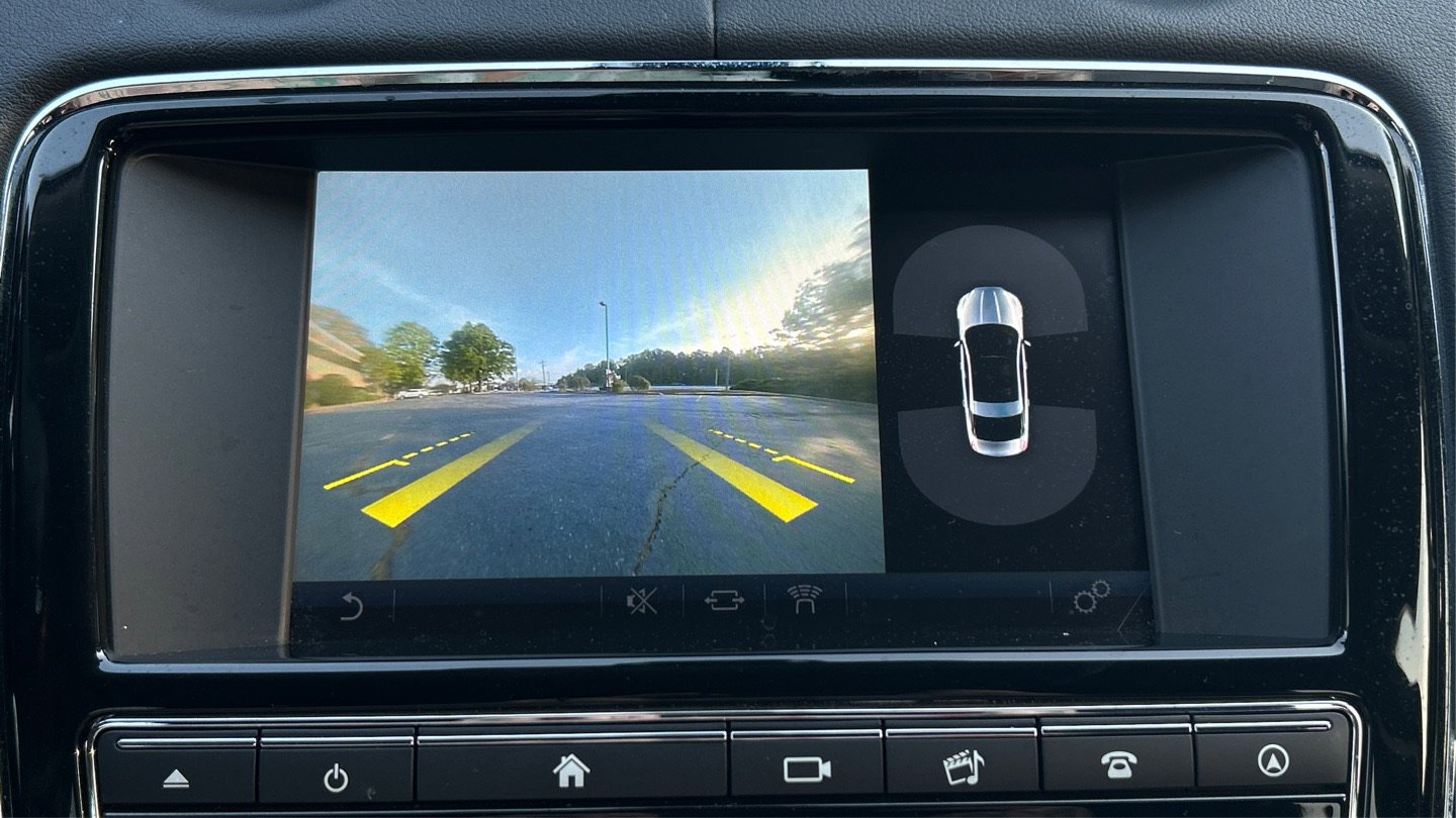 Used 2016 Jaguar XJ R-Sport image 13