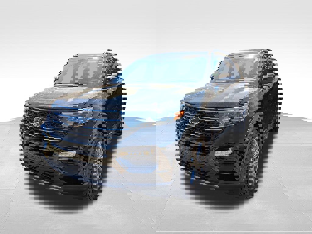 Used 2020 Ford Explorer XLT w/ Equipment Group 202A image 9