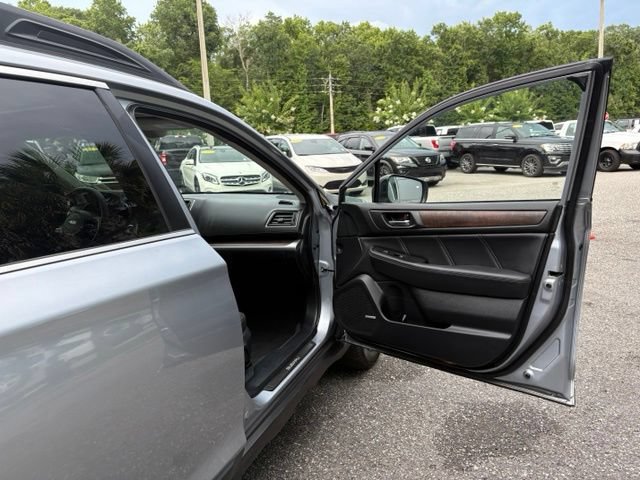 Used 2019 Subaru Outback 2.5i Limited AWD/4WD image 30