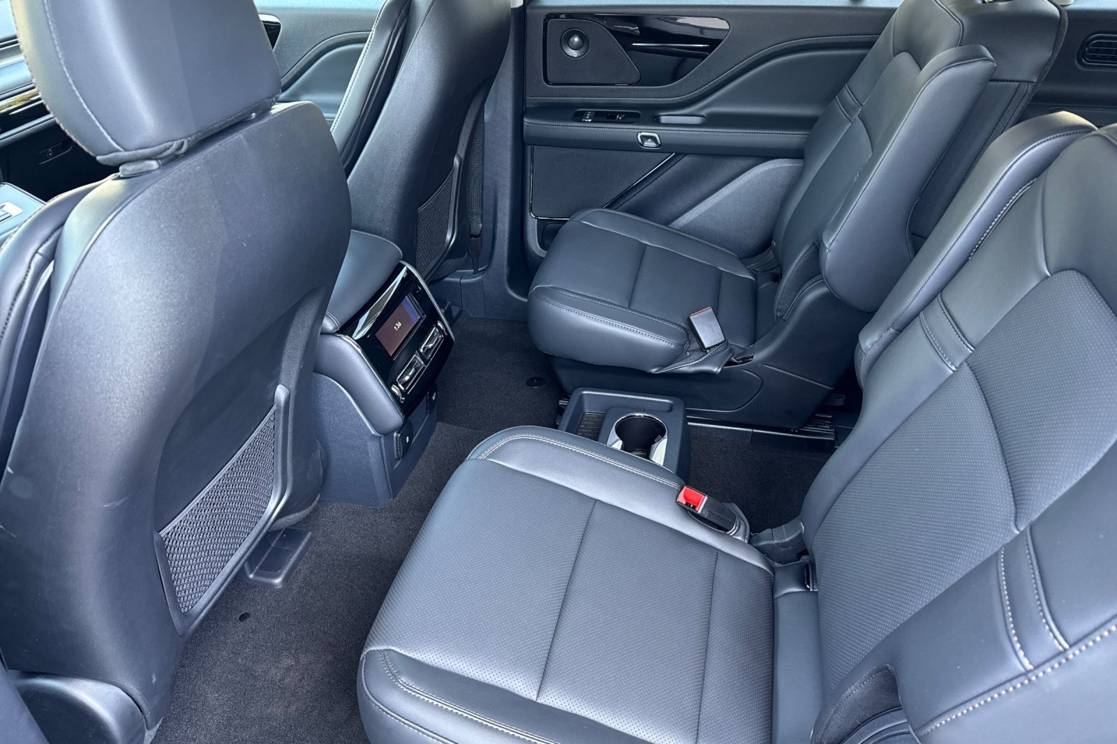 New 2025 Lincoln Aviator 2WD w/ Equipment Group 101A image 11