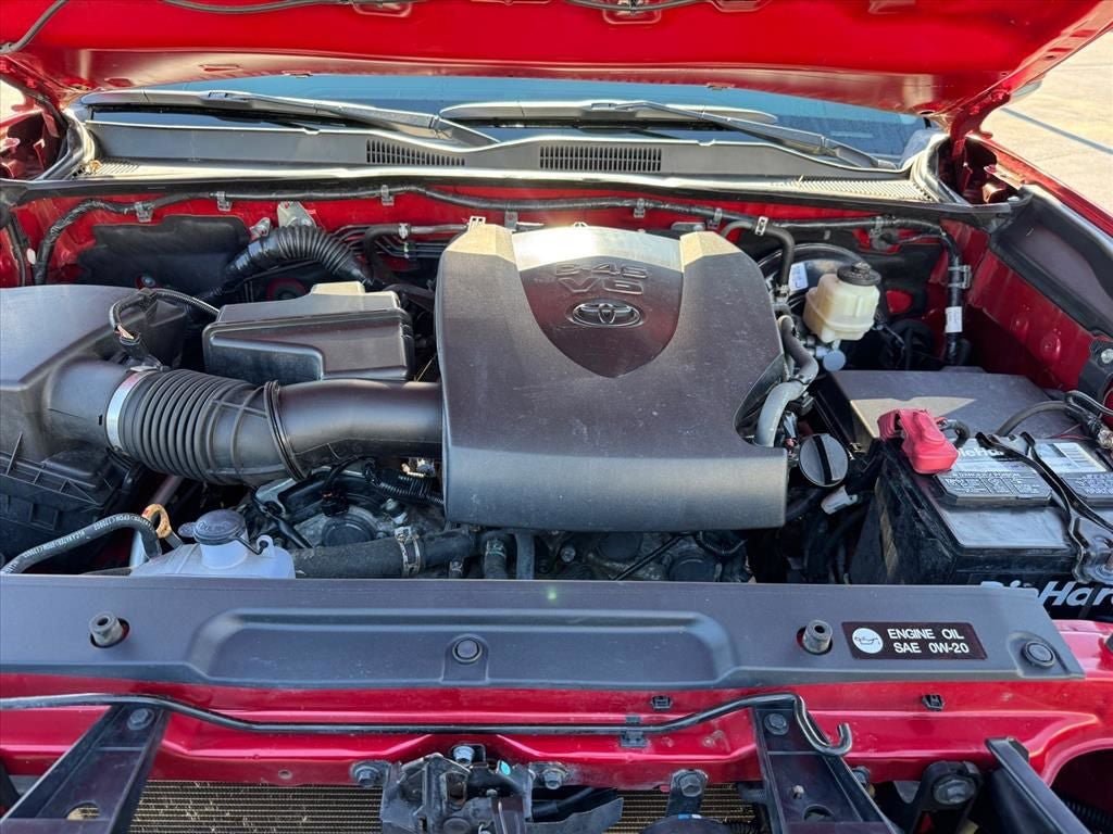 Used 2018 Toyota Tacoma SR w/ SR Convenience Package AWD/4WD image 15