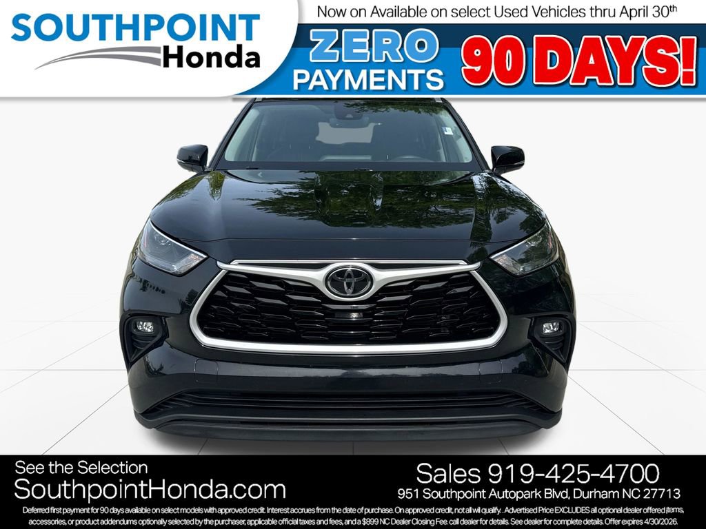 Used 2022 Toyota Highlander XLE image 2