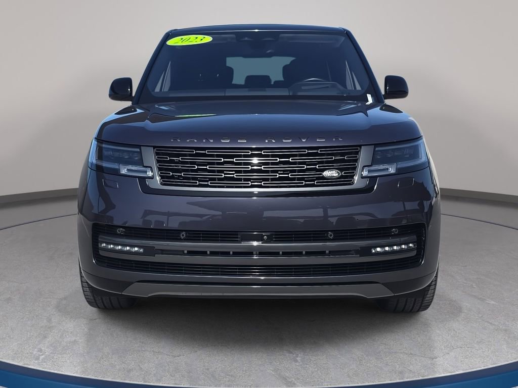 Used 2023 Land Rover Range Rover Autobiography image 2