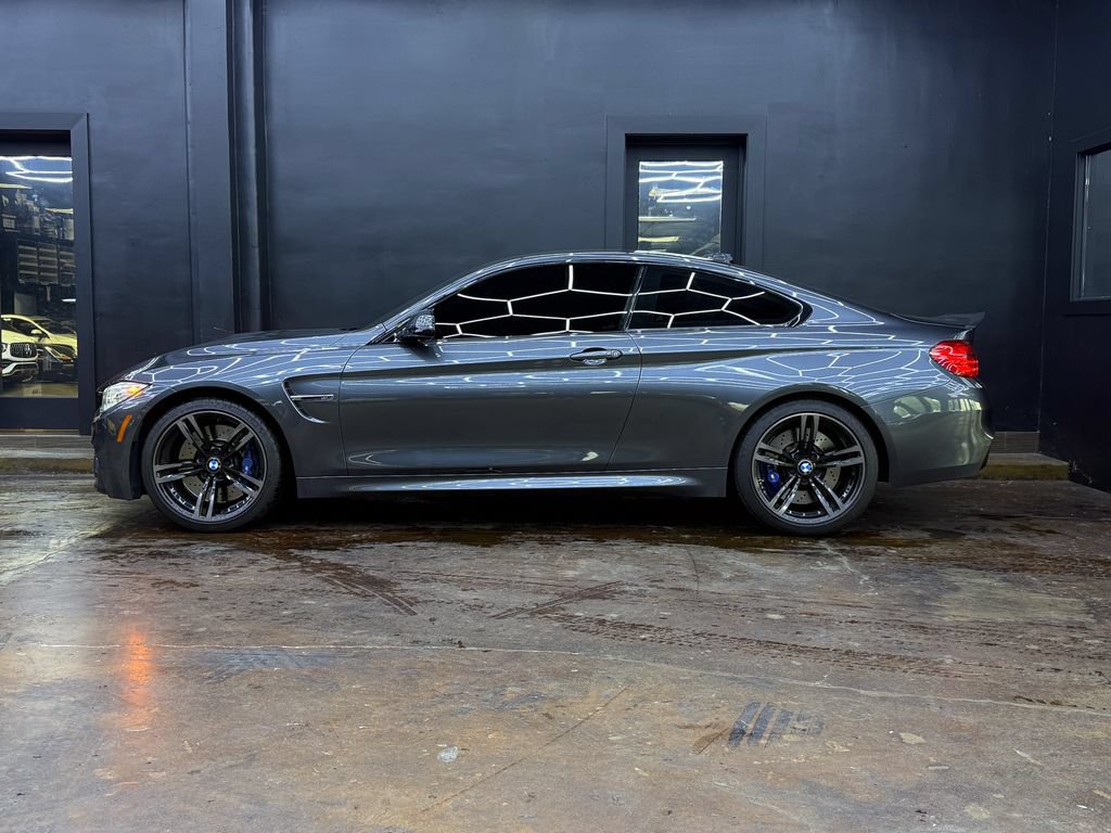 Used 2015 BMW M4 Coupe w/ Executive Package RWD image 5