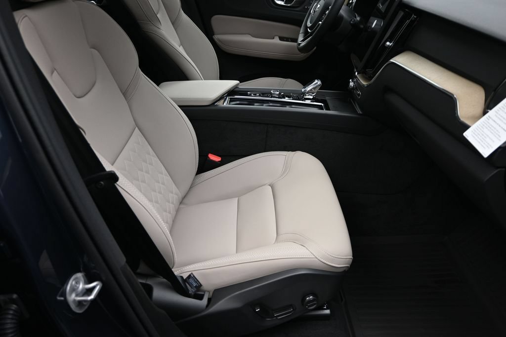 New 2026 Volvo XC60 T8 Plus w/ Climate Package AWD/4WD image 22