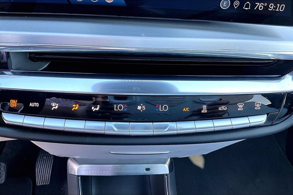 Certified 2024 Cadillac Lyriq Luxury AWD/4WD image 24